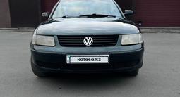 Volkswagen Passat 1996 годаүшін2 150 000 тг. в Семей