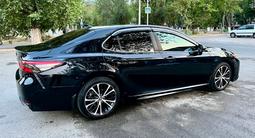 Toyota Camry 2018 года за 12 000 000 тг. в Тараз – фото 4