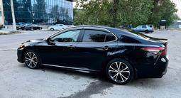 Toyota Camry 2018 года за 12 000 000 тг. в Тараз – фото 2