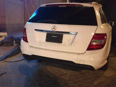 Задний бампер на Mercedes Benz W 204 C Classe Wagon за 60 000 тг. в Алматы