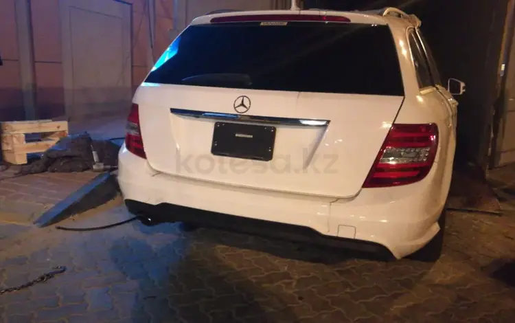 Задний бампер на Mercedes Benz W 204 C Classe Wagonүшін60 000 тг. в Алматы
