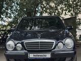 Mercedes-Benz E 240 2000 года за 3 400 000 тг. в Жезказган – фото 3
