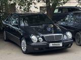 Mercedes-Benz E 240 2000 года за 3 400 000 тг. в Жезказган