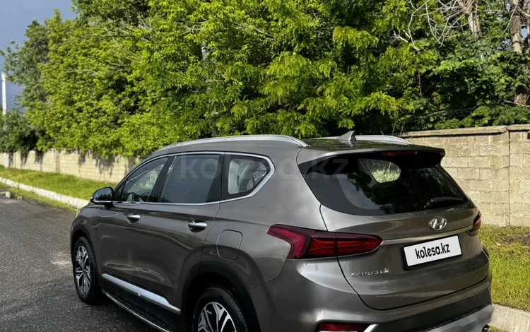 Hyundai Santa Fe 2020 годаүшін10 900 000 тг. в Шымкент