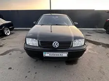 Volkswagen Bora, 2001