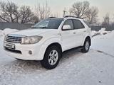 Toyota Fortuner 2010 годаүшін11 000 000 тг. в Усть-Каменогорск – фото 2