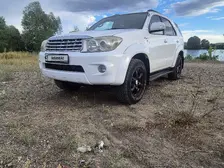 Toyota Fortuner, 2010