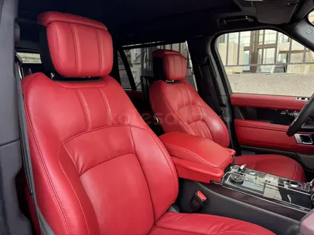 Land Rover Range Rover 2018 года за 47 800 000 тг. в Алматы – фото 10
