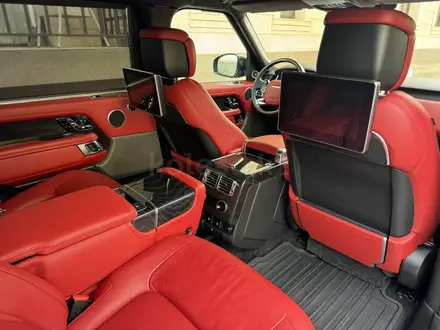 Land Rover Range Rover 2018 года за 47 800 000 тг. в Алматы – фото 13