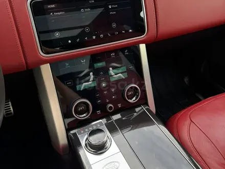 Land Rover Range Rover 2018 года за 47 800 000 тг. в Алматы – фото 16