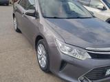 Toyota Camry 2016 годаүшін10 000 000 тг. в Уральск – фото 2