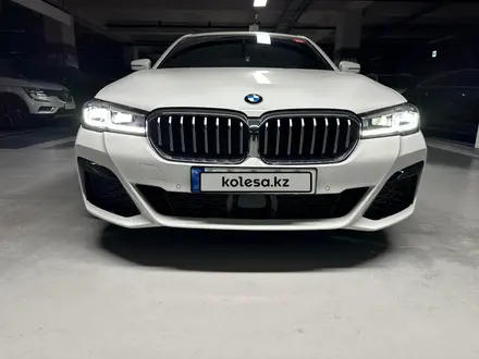 BMW 530 2022 года за 30 500 000 тг. в Алматы – фото 9