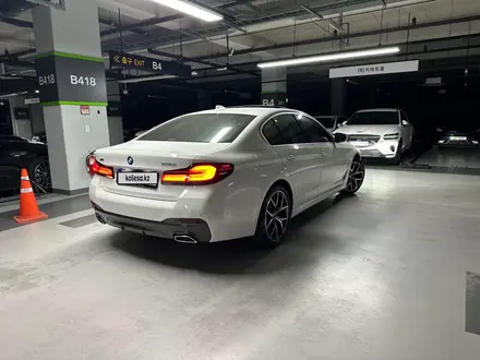 BMW 530 2022 года за 30 500 000 тг. в Алматы