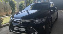 Toyota Camry 2017 годаүшін11 000 000 тг. в Шымкент – фото 2