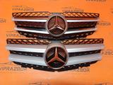 Решетка радиатора Mercedes-Benz GLX X204 дорестайлинг за 40 000 тг. в Алматы
