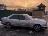 Mercedes-Benz E 230 1995 года за 1 900 000 тг. в Павлодар