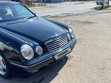 Mercedes-Benz E 280 2001 года за 5 200 000 тг. в Шымкент – фото 2