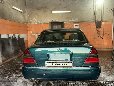 Mercedes-Benz C 180 1995 года за 1 100 000 тг. в Аксу – фото 2