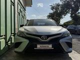 Toyota Camry 2020 года за 9 700 000 тг. в Шымкент