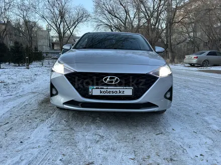 Hyundai Accent 2020 года за 6 800 000 тг. в Караганда – фото 3