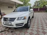 Volkswagen Touareg 2005 года за 6 500 000 тг. в Алматы – фото 3