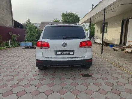Volkswagen Touareg 2005 года за 6 000 000 тг. в Алматы – фото 6