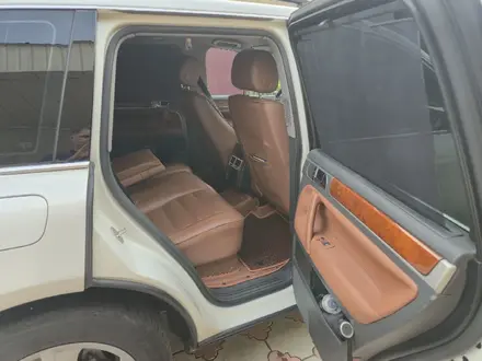 Volkswagen Touareg 2005 года за 6 000 000 тг. в Алматы – фото 9