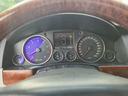 Volkswagen Touareg 2005 года за 6 000 000 тг. в Алматы – фото 14