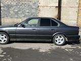 BMW 525 1992 года за 1 750 000 тг. в Караганда – фото 2