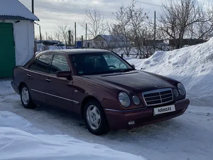 Mercedes-Benz E 200 1998 года за 3 850 000 тг. в Кокшетау