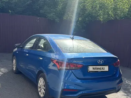 Hyundai Accent 2018 года за 6 500 000 тг. в Караганда – фото 4