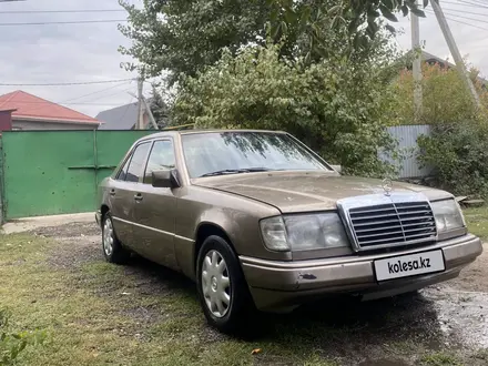 Mercedes-Benz E 260 1991 года за 1 300 000 тг. в Алматы