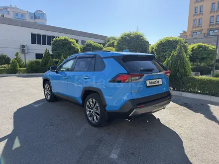 Toyota RAV4 2020 года за 14 500 000 тг. в Актау – фото 4