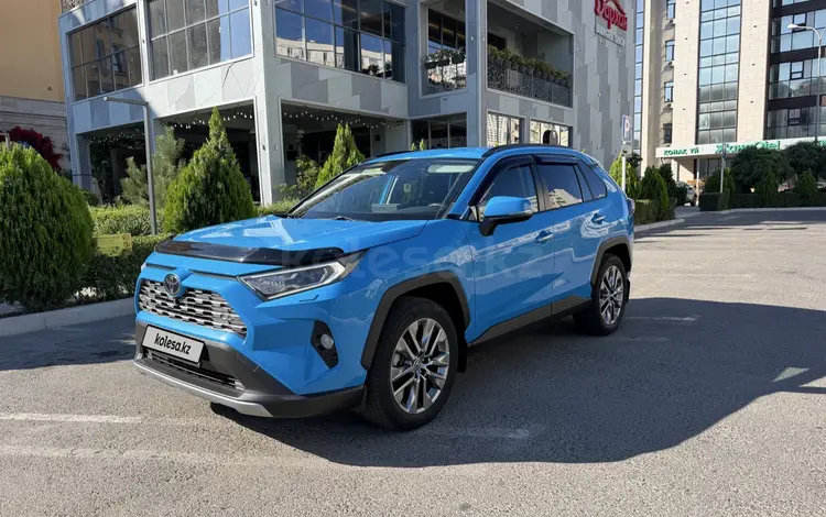 Toyota RAV4 2020 года за 14 500 000 тг. в Актау