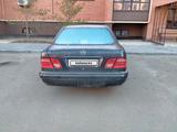 Mercedes-Benz E 230 1997 годаүшін1 500 000 тг. в Актобе – фото 4