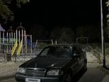 Mercedes-Benz C 180 1994 года за 1 350 000 тг. в Караганда