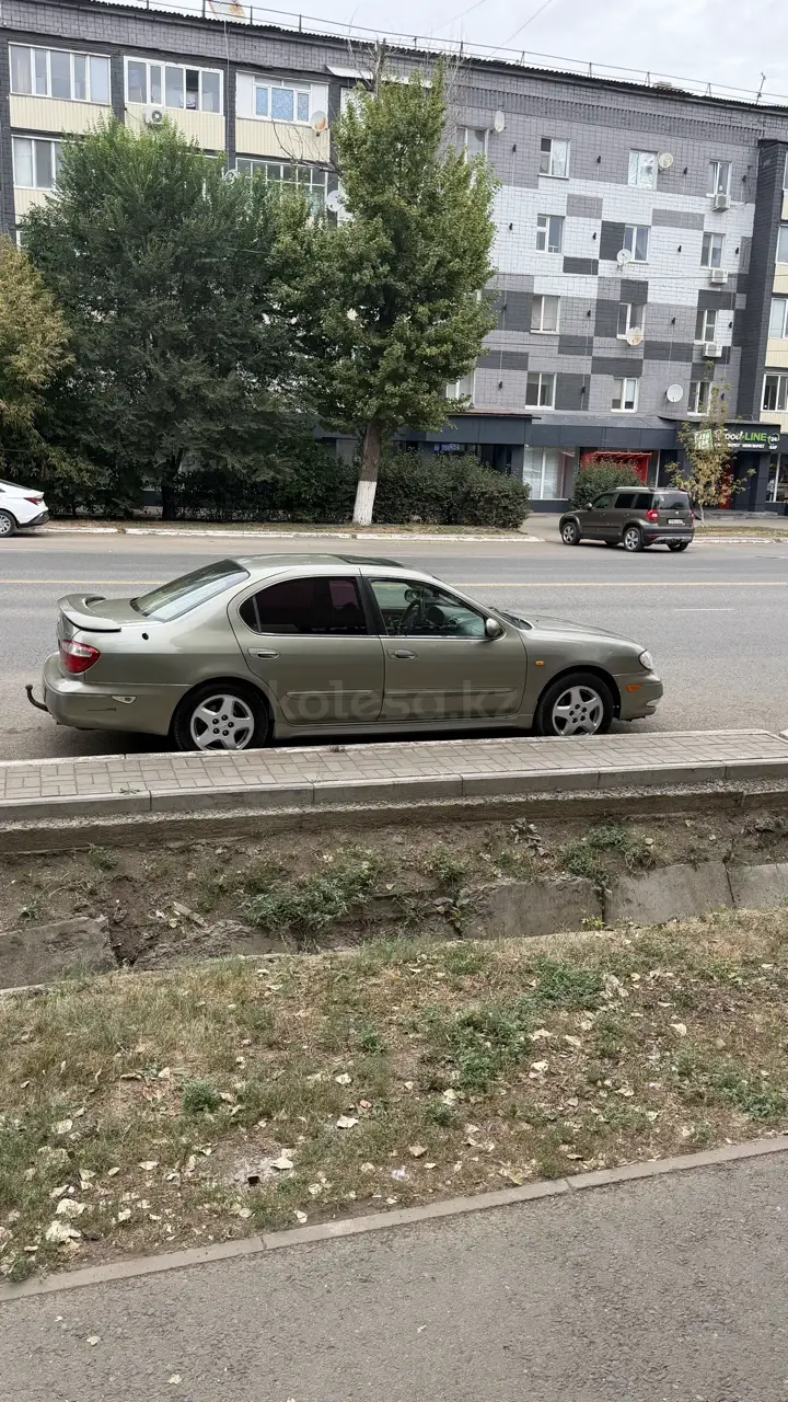 Nissan Maxima, 2001