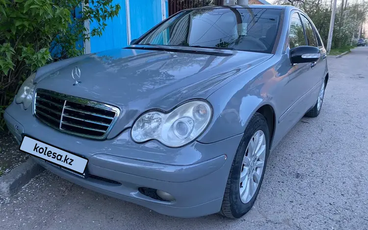 Mercedes-Benz C 200 2002 года за 2 600 000 тг. в Алматы