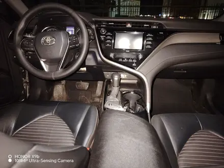 Toyota Camry 2020 года за 8 500 000 тг. в Актау – фото 7