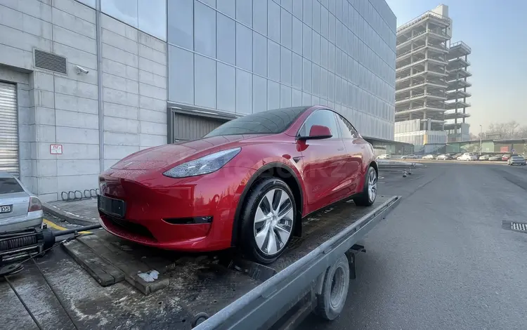 Tesla Model Y 2022 года за 31 800 000 тг. в Алматы