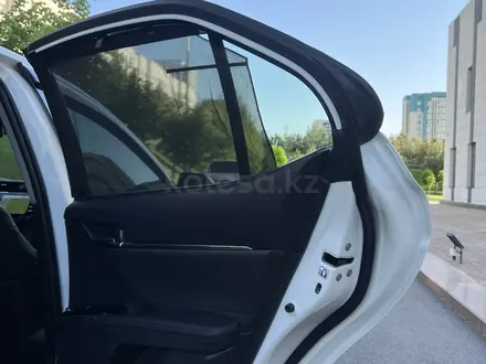 Toyota Camry 2020 года за 15 650 000 тг. в Шымкент – фото 18