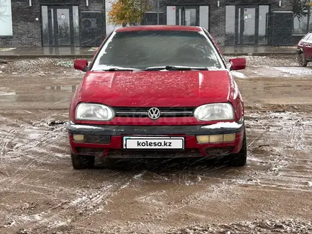 Volkswagen Golf 1994 года за 650 000 тг. в Астана