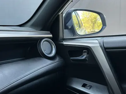 Toyota RAV4 2017 года за 10 390 000 тг. в Актобе – фото 12