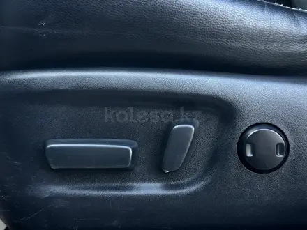Toyota RAV4 2017 года за 10 390 000 тг. в Актобе – фото 19