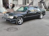 Mercedes-Benz E 260 1992 года за 1 600 000 тг. в Астана
