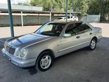 Mercedes-Benz E 240 1999 годаfor3 300 000 тг. в Караганда