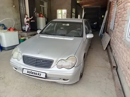 Mercedes-Benz C 200 2001 года за 2 450 000 тг. в Шымкент – фото 3