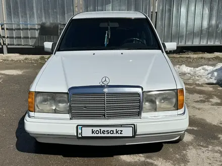 Mercedes-Benz E 230 1991 года за 1 400 000 тг. в Шымкент – фото 20