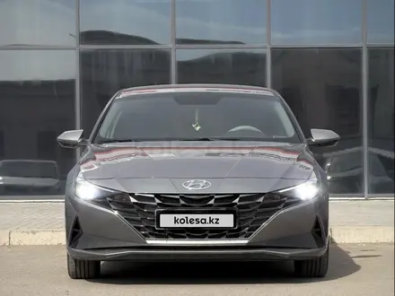 Hyundai Elantra 2021 года за 8 500 000 тг. в Караганда – фото 2