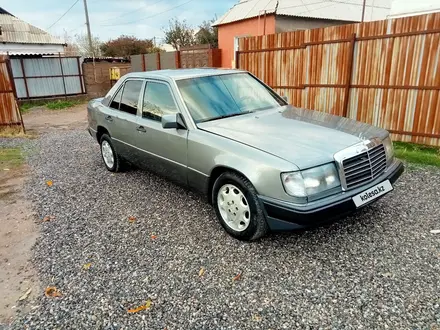 Mercedes-Benz E 230 1991 года за 1 100 000 тг. в Шымкент